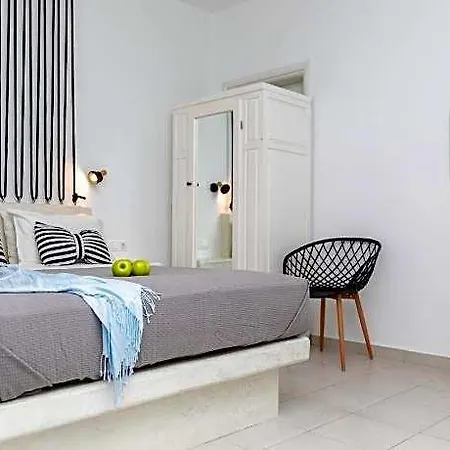 Depis Place & 2* Naxos City